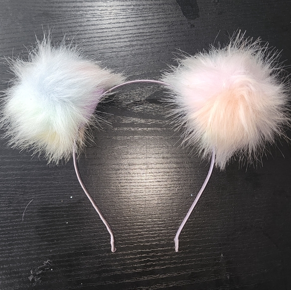 Fuzzy purse and matching headband headband. - Picture 6 of 10